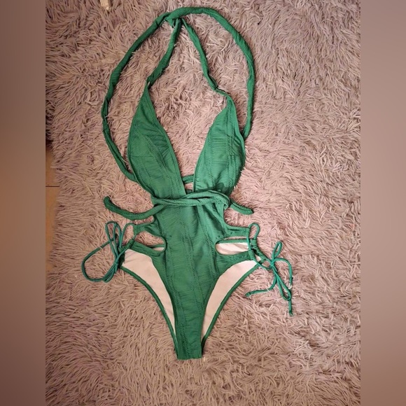 Green bikini bodysuit - Picture 1 of 1